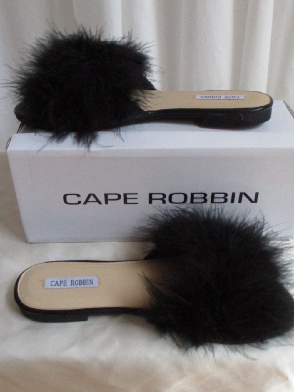 Cape Robbin Size 9 Moria 1 Faux Fur Slides Black New With Box